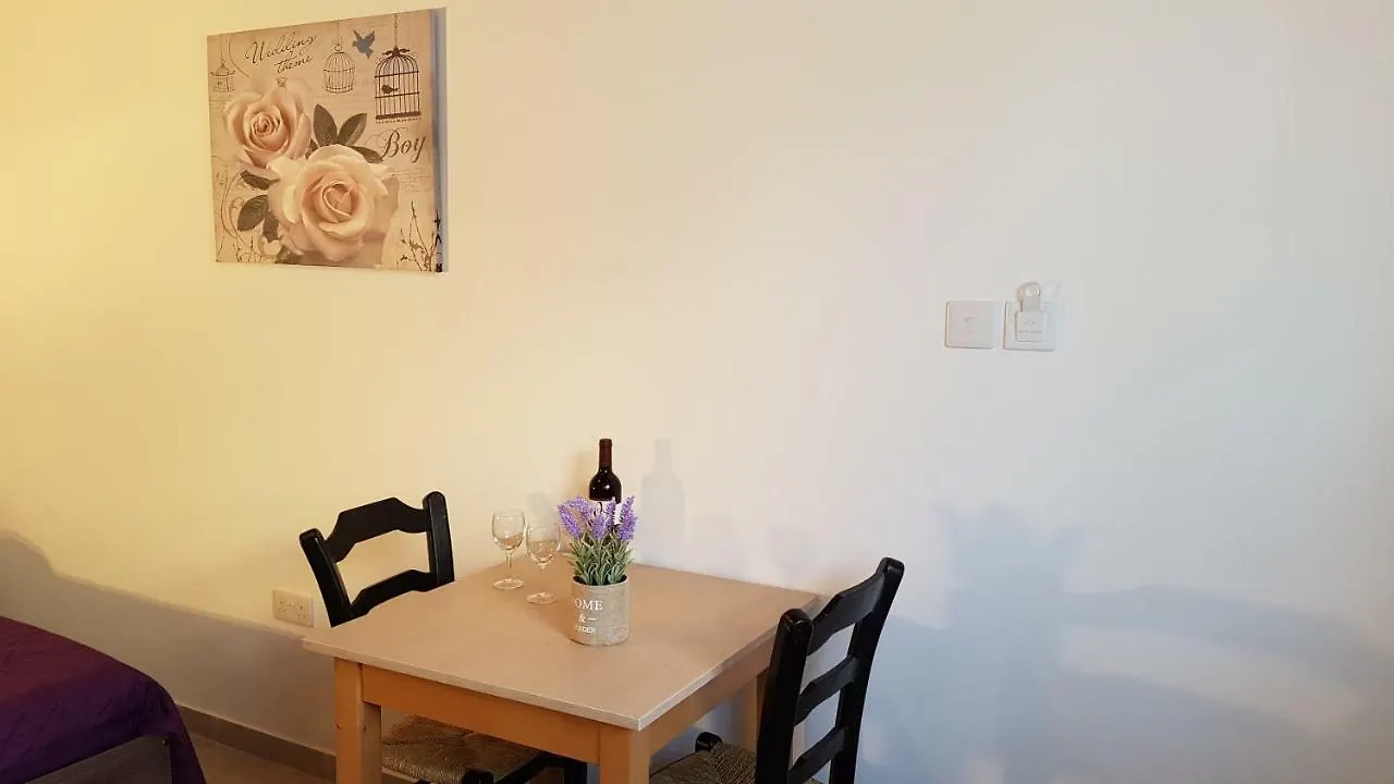 Zorbas No 2 Apartment Larnaca